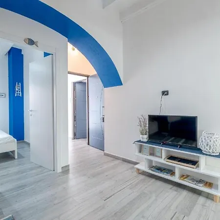 Joy-serenity 9 Mins To The Sea